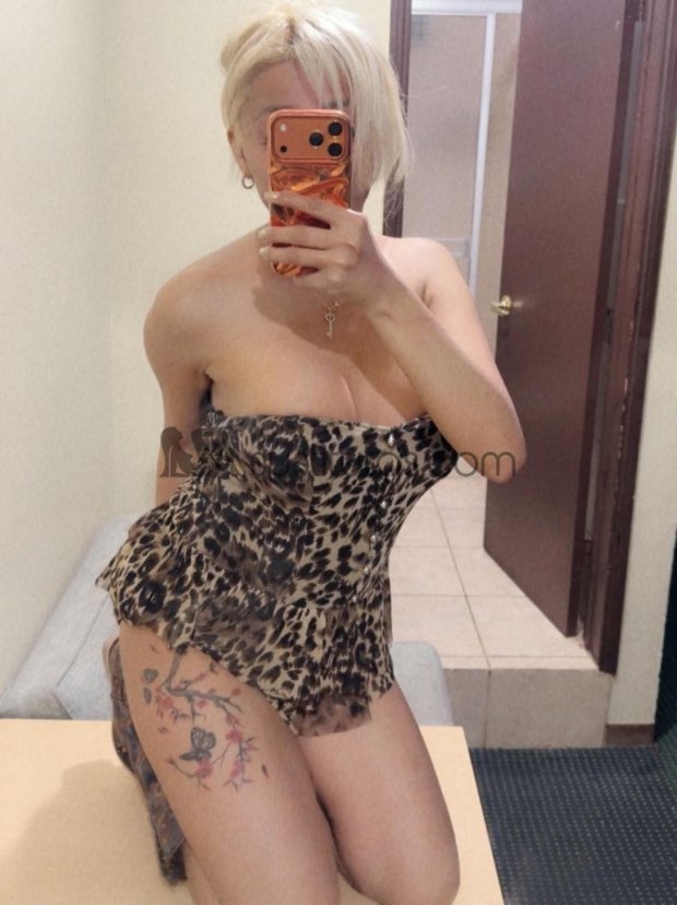 Kim travesti y transexual en Tijuana