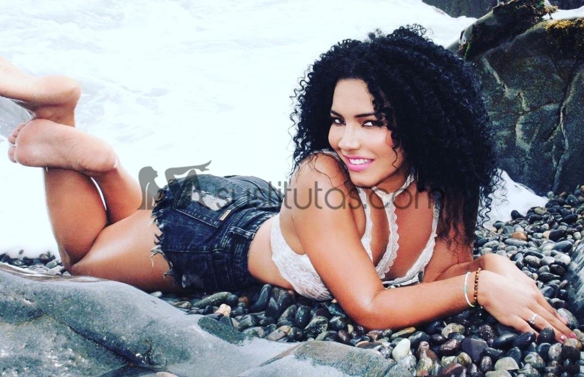 Luisa Fernanda - Soy una morena super bella, muy femenina y muy complaciente, muy hot y dispuesta a complacer tu más íntimos deseos.