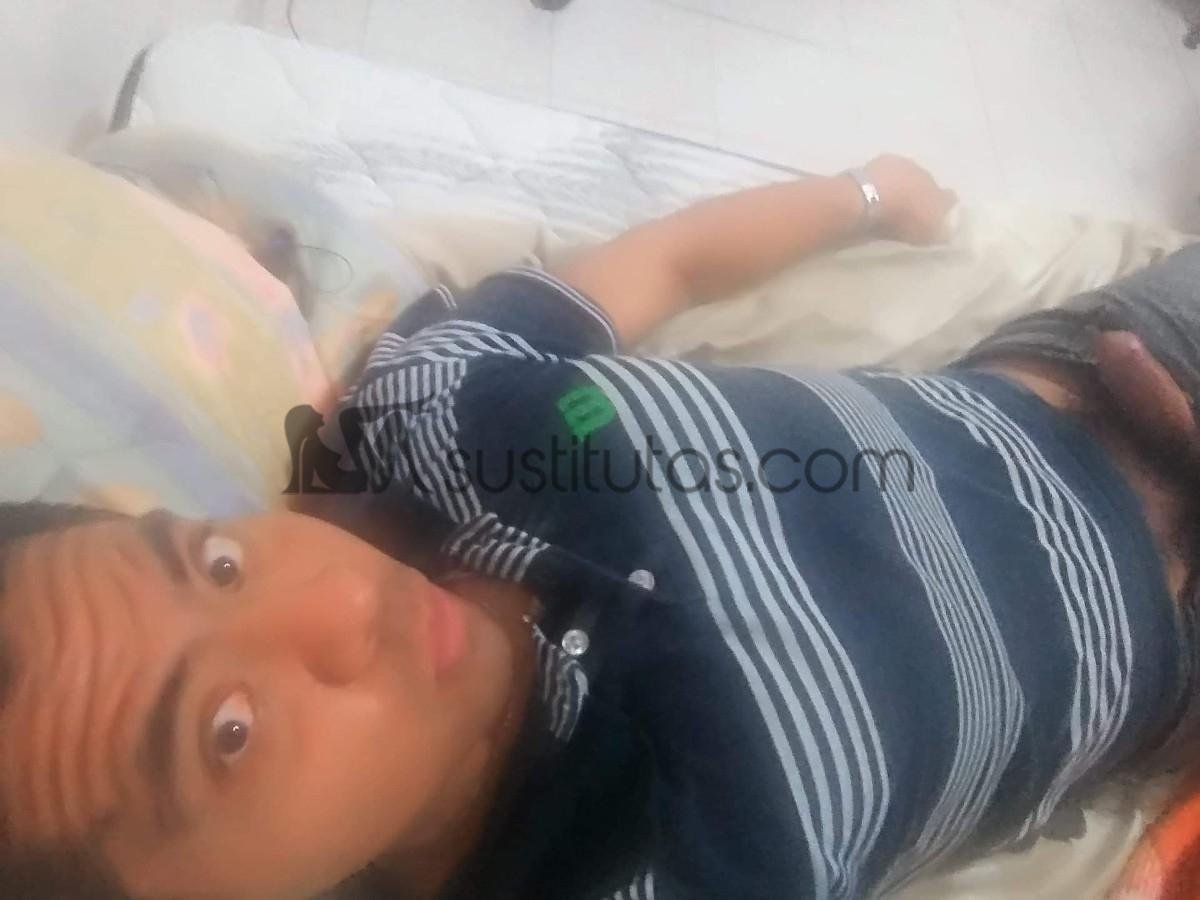 Isaai - Isaai, chico simpático de complexión media, con una verga deliciosa.