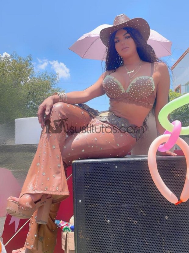 Divine travesti y transexual en Querétaro